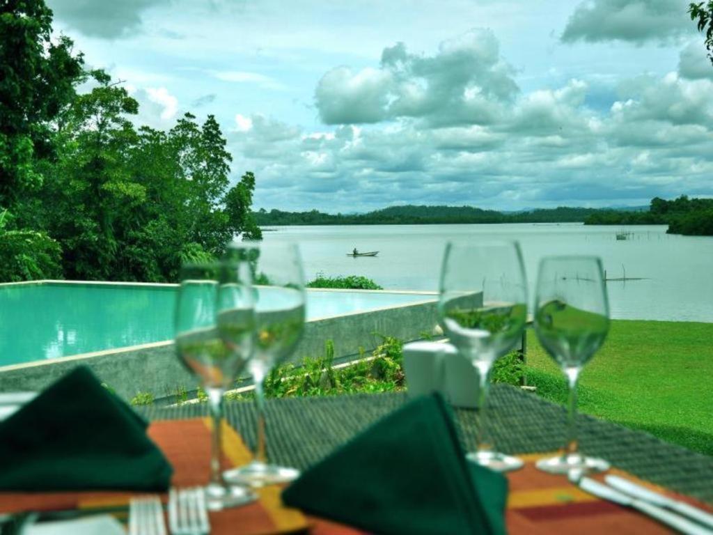 Roman Lake Ayurveda Boutique Resort Ahungalla Exteriör bild