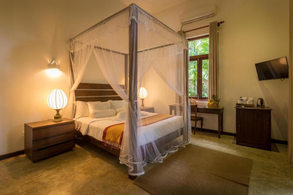 Roman Lake Ayurveda Boutique Resort Ahungalla Exteriör bild