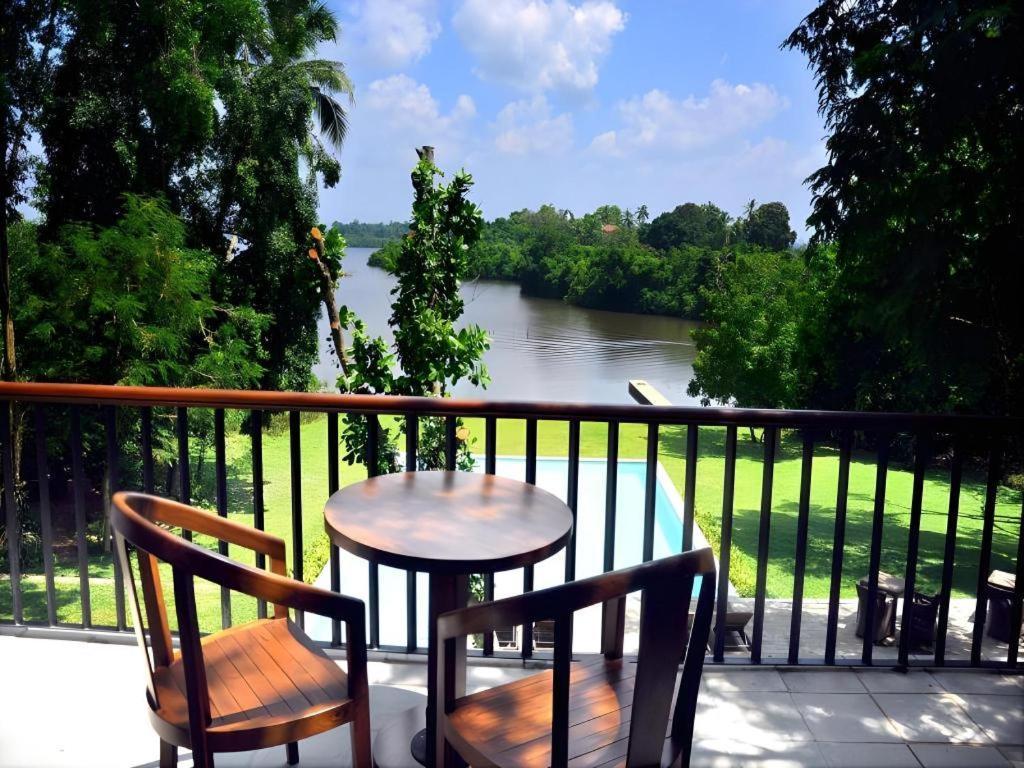 Roman Lake Ayurveda Boutique Resort Ahungalla Exteriör bild