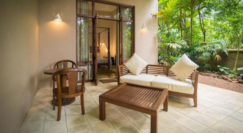 Roman Lake Ayurveda Boutique Resort Ahungalla Exteriör bild