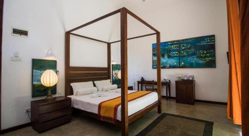 Roman Lake Ayurveda Boutique Resort Ahungalla Exteriör bild