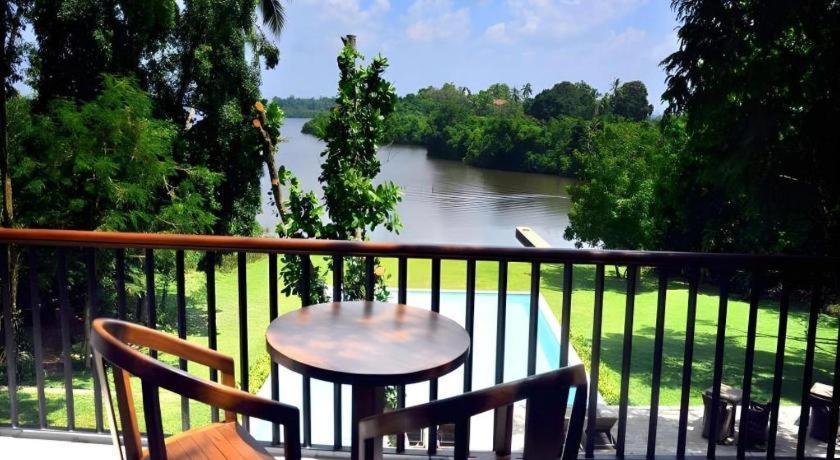 Roman Lake Ayurveda Boutique Resort Ahungalla Exteriör bild