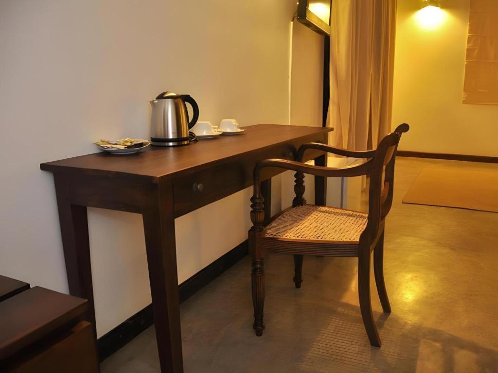 Roman Lake Ayurveda Boutique Resort Ahungalla Exteriör bild